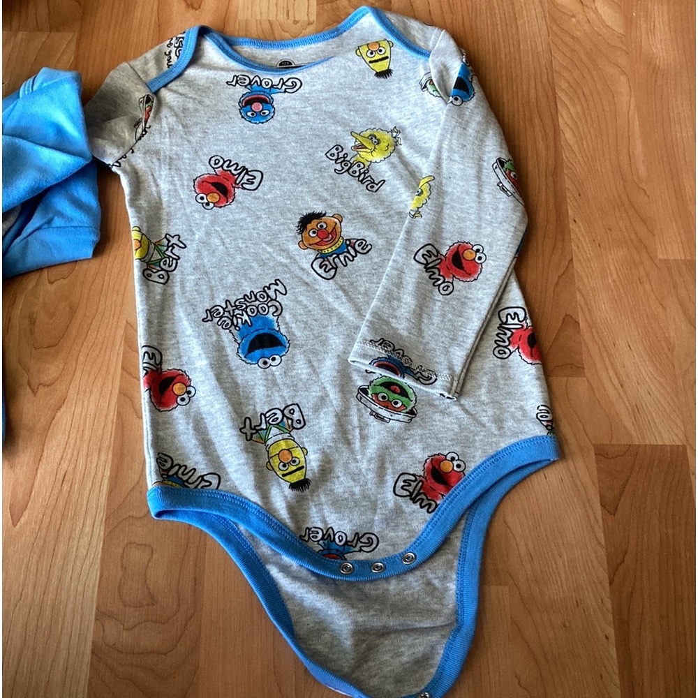 Sesame Street Cookie Monsters Bodysuits & Bibs - Picture 15 of 16